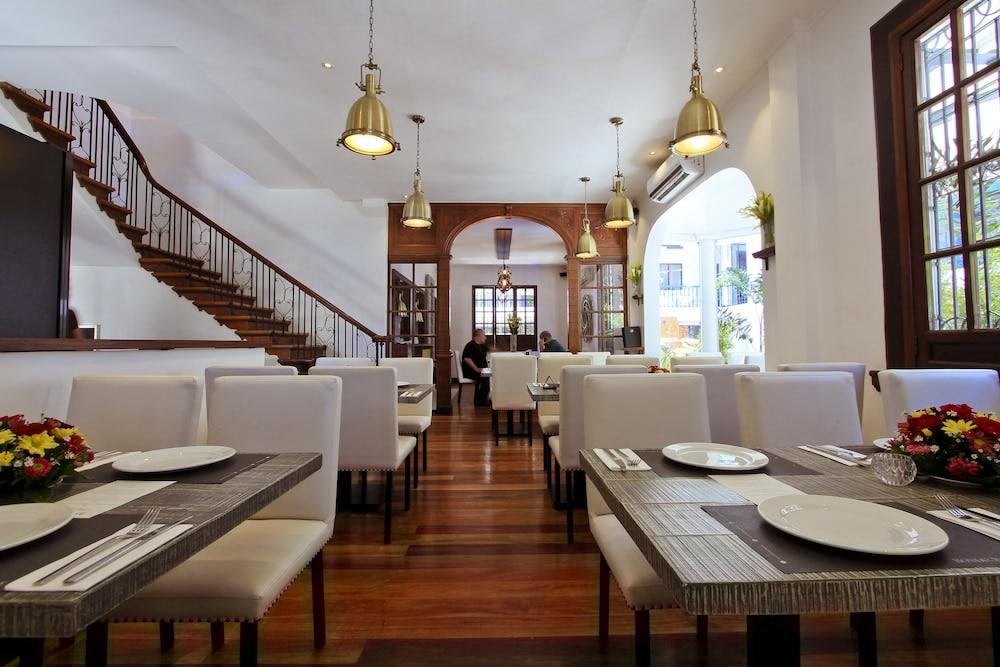 The Bourke Hotel Davao Ngoại thất bức ảnh